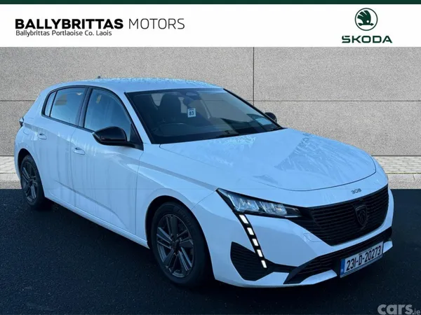 Peugeot 308 Hatchback, Petrol, 2023, White