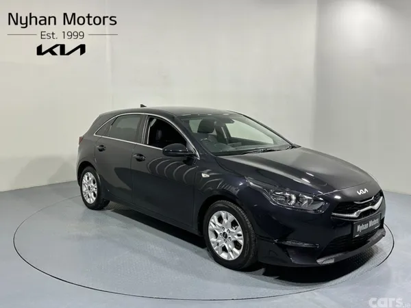 Kia Ceed Hatchback, Petrol, 2022, Black