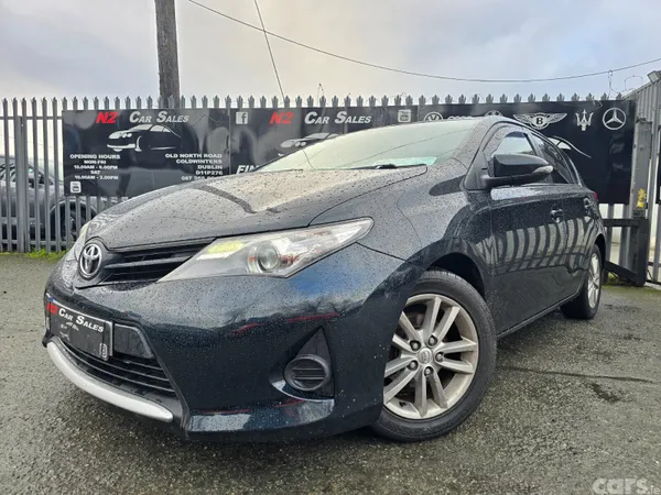 Toyota Auris Hatchback, Diesel, 2015, Grey