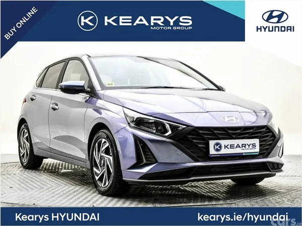 Hyundai i20 Hatchback, Petrol, 2027, Blue