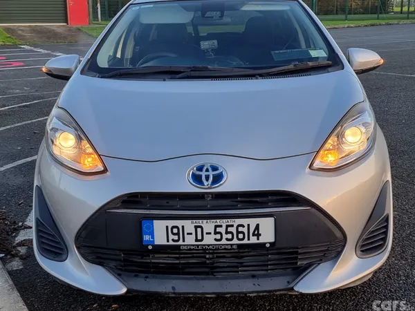 Toyota Aqua Hatchback, Petrol Hybrid, 2019, Silver