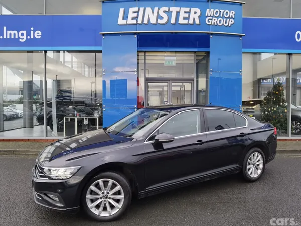 Volkswagen Passat Saloon, Diesel, 2022, Black