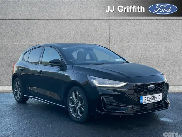 Ford Focus Hatchback, Petrol, 2022, Black