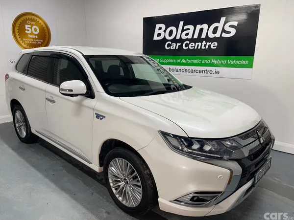 Mitsubishi Outlander SUV, Petrol Plug-in Hybrid, 2018, White
