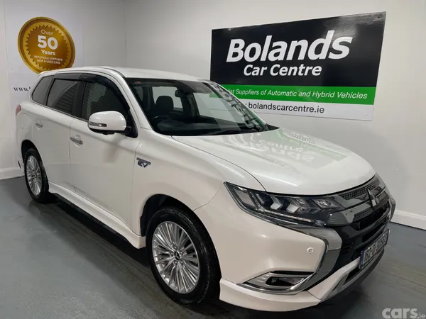Mitsubishi Outlander SUV, Petrol Plug-in Hybrid, 2018, White