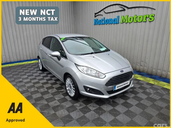 Ford Fiesta Hatchback, Petrol, 2014, Silver