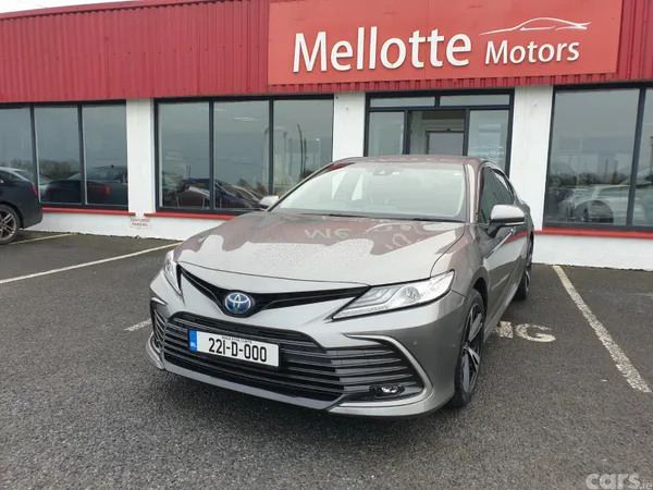 Toyota Camry Saloon, Petrol Hybrid, 2022, Grey