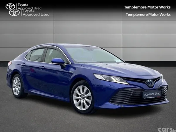 Toyota Camry Saloon, Petrol Hybrid, 2020, Blue