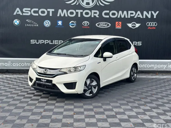 Honda Fit Hatchback, Petrol Hybrid, 2014, White