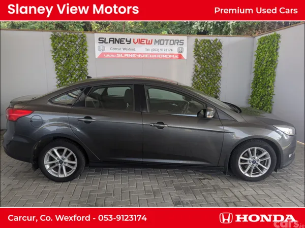 Ford Focus Saloon, Diesel, 2017, Grey