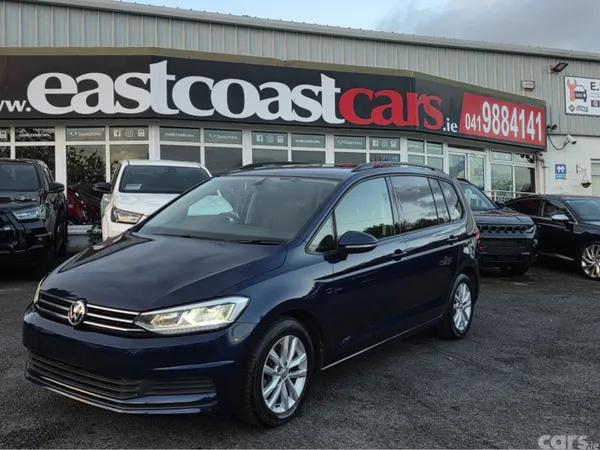 Volkswagen Touran MPV, Petrol, 2016, Blue
