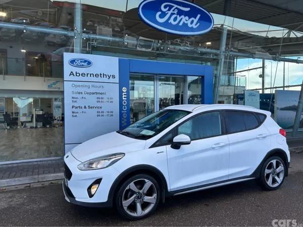 Ford Fiesta Hatchback, Petrol, 2020, White