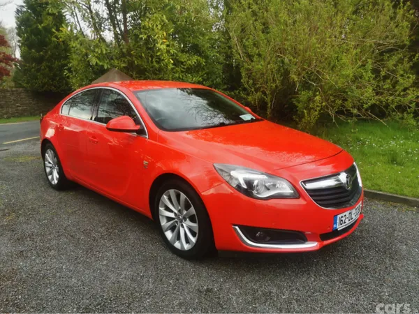 Vauxhall Insignia Hatchback, Diesel, 2016, Red