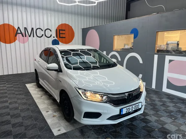 Honda Grace Saloon, Petrol Hybrid, 2020, White