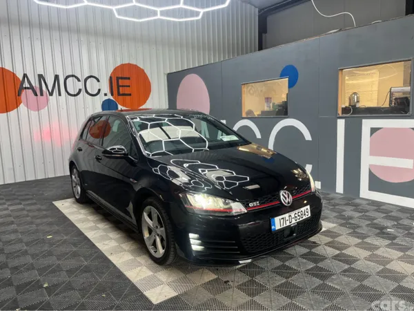 Volkswagen Golf Hatchback, Petrol, 2017, Black