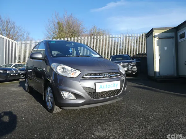 Hyundai i10 Hatchback, Petrol, 2014, Grey
