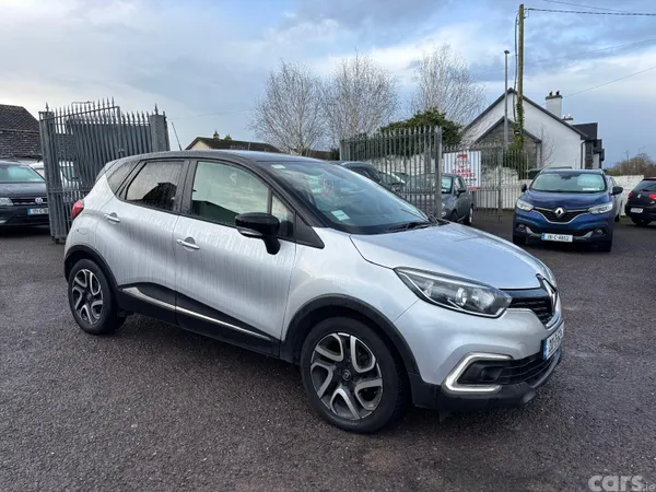 Renault Captur Hatchback, Petrol, 2020, Grey