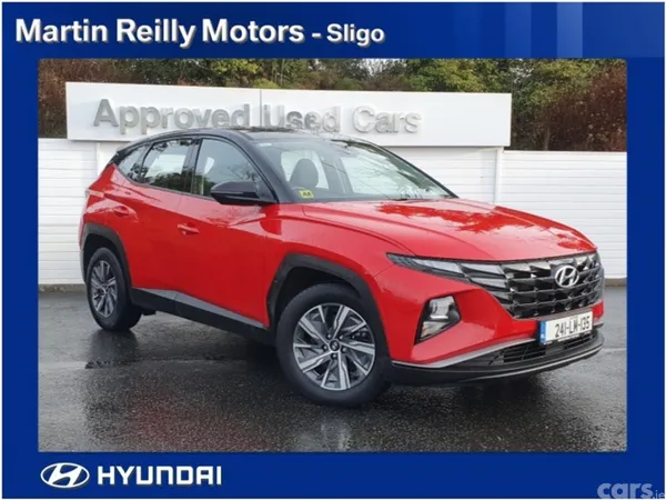 Hyundai Tucson MPV, Petrol Hybrid, 2024, Red