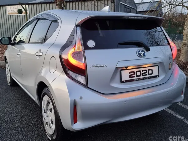 Toyota Aqua Hatchback, Petrol Hybrid, 2020, Silver