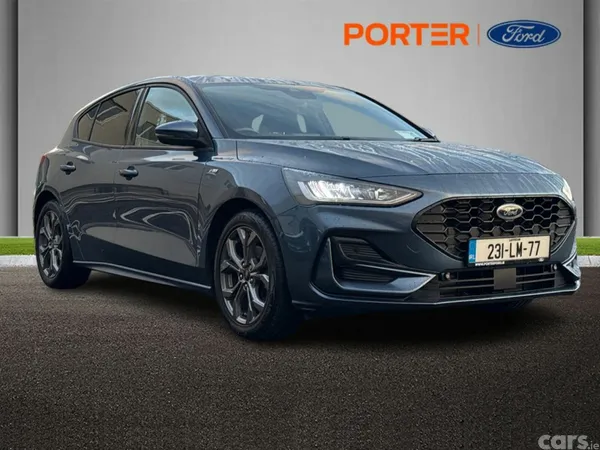 Ford Focus Hatchback, Petrol, 2023, Blue