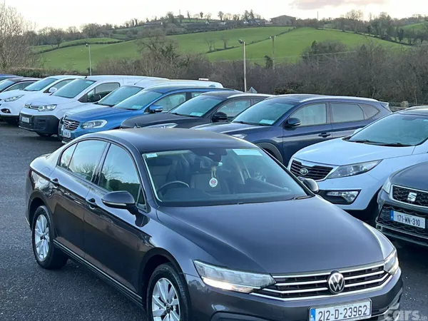 Volkswagen Passat Saloon, Diesel, 2021, Grey