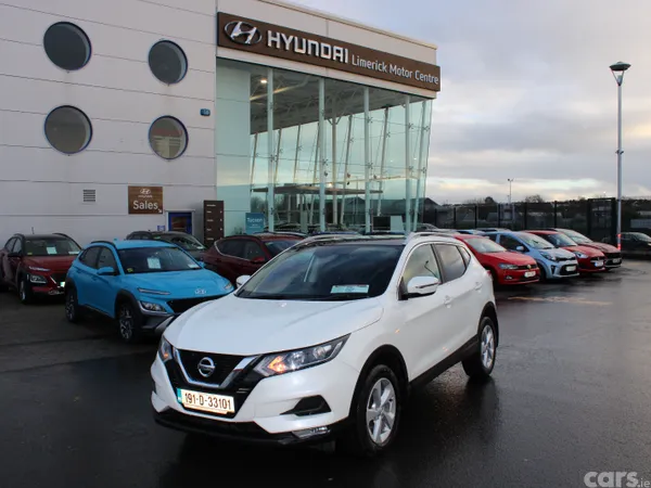 Nissan Qashqai MPV, Petrol, 2019, White