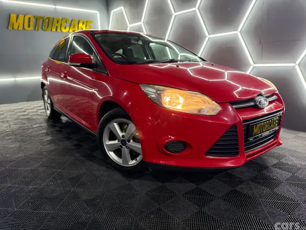 Ford Focus Hatchback, Diesel, 2011, Red