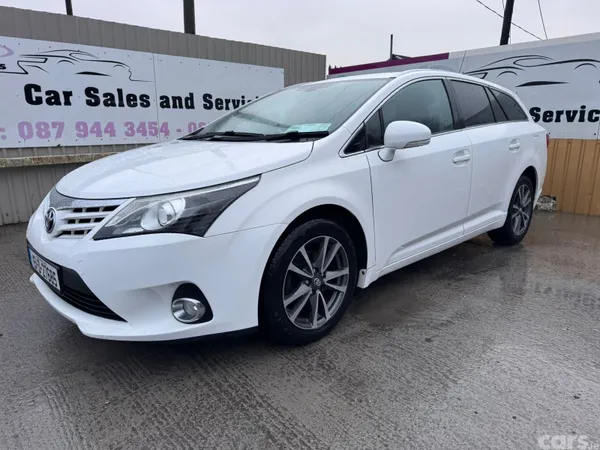 Toyota Avensis Estate, Diesel, 2015, White