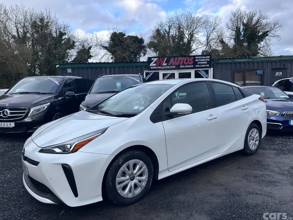 Toyota Prius Hatchback, Petrol Hybrid, 2021, White
