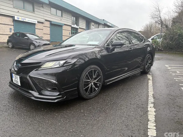 Toyota Camry Saloon, Petrol Hybrid, 2023, Black