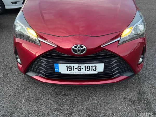 Toyota Yaris MPV, Petrol, 2019, Red