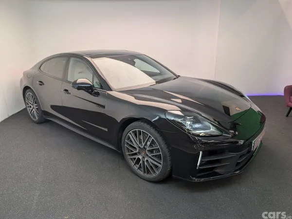 Porsche Panamera Hatchback, Petrol Plug-in Hybrid, 2025, Black
