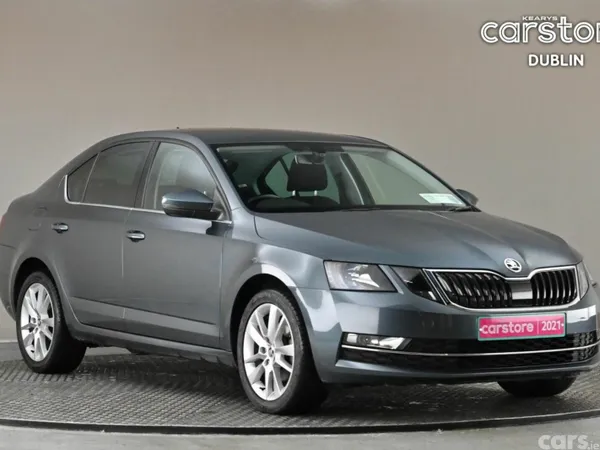 Skoda Octavia Hatchback, Petrol, 2021, Grey