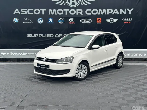 Volkswagen Polo Hatchback, Petrol, 2014, White
