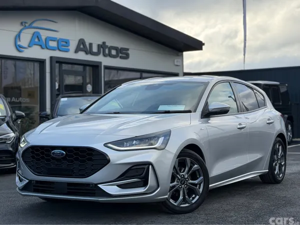 Ford Focus Hatchback, Petrol, 2023, Silver