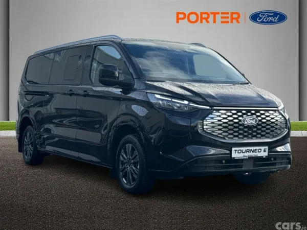 Ford Tourneo Custom MPV, Electric, 2026, Black