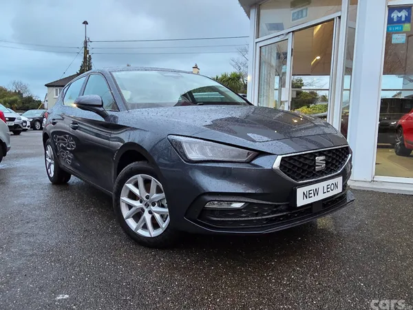 SEAT Leon Hatchback, Petrol, 2025, Grey