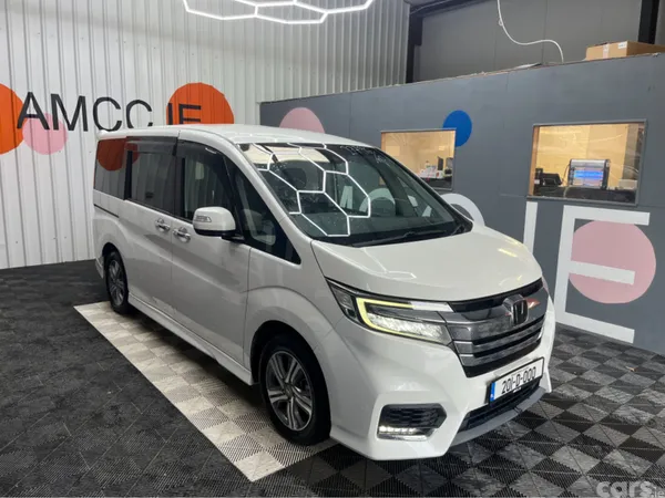 Honda Stepwagon MPV, Petrol Hybrid, 2020, White