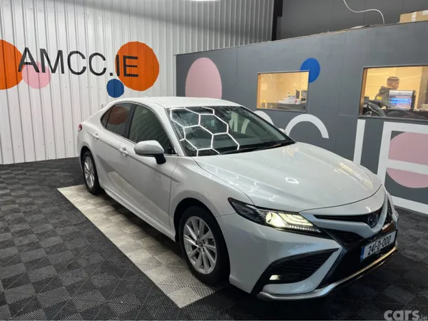 Toyota Camry Saloon, Petrol Hybrid, 2024, White