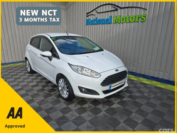 Ford Fiesta Hatchback, Petrol, 2015, White