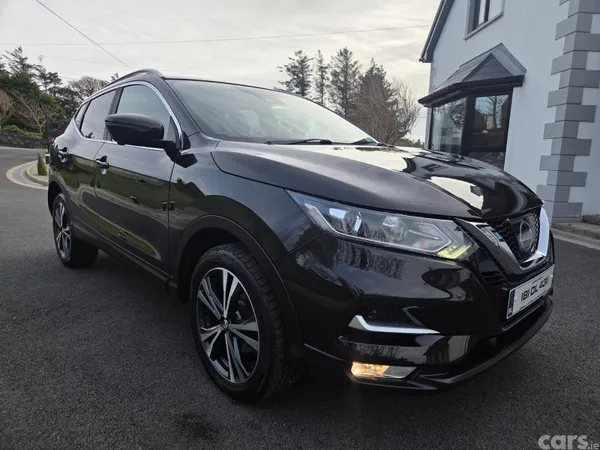 Nissan Qashqai SUV, Diesel, 2018, Black