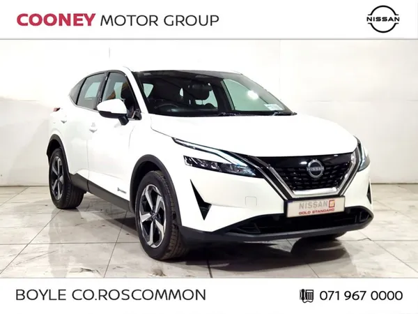 Nissan Qashqai MPV, Petrol, 2024, White