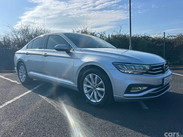 Volkswagen Passat Saloon, Diesel, 2022, Grey