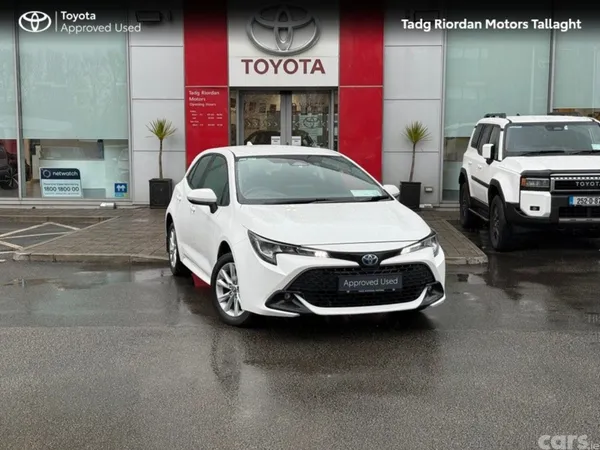 Toyota Corolla Hatchback, Petrol Hybrid, 2024, White