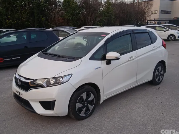 Honda Fit Hatchback, Petrol Hybrid, 2017, White