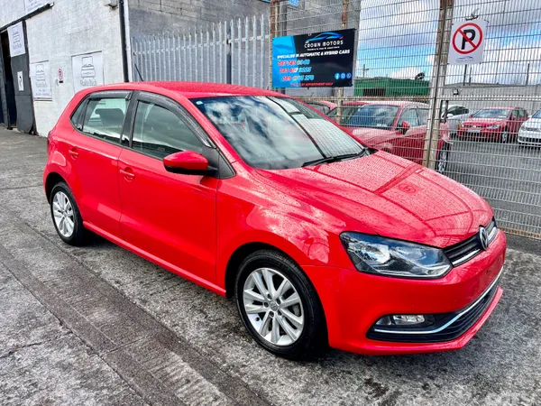 Volkswagen Polo Hatchback, Petrol, 2016, Red