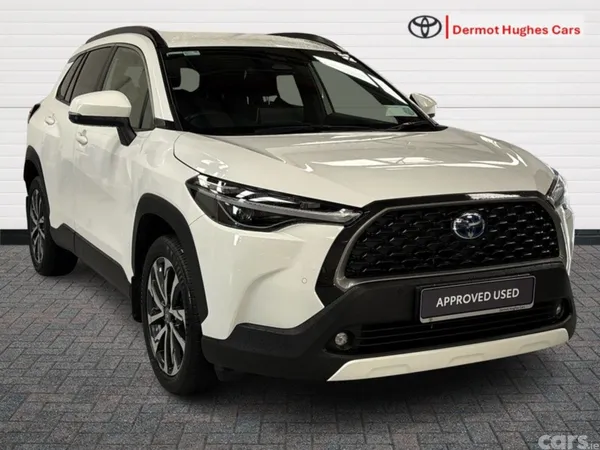 Toyota Corolla Cross Hatchback, Petrol Hybrid, 2023, White