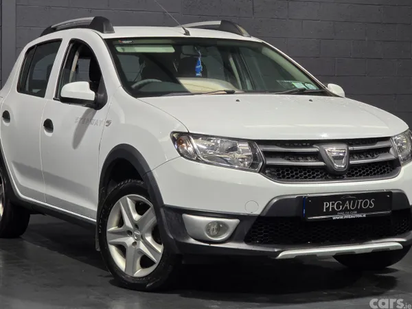 Dacia Sandero Stepway Hatchback, Diesel, 2015, White