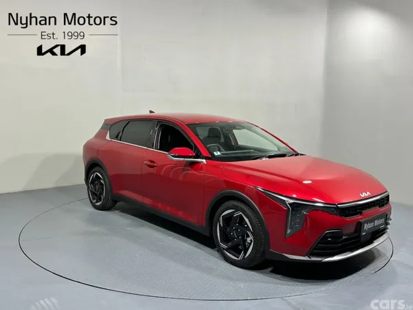 Kia K4 Hatchback, Petrol, 2026, Red