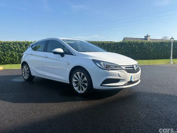 Vauxhall Astra Hatchback, Petrol, 2016, White